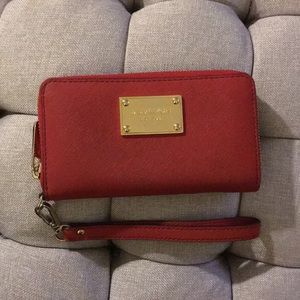 Michael Kors zip wristlet wallet